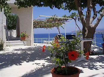 Valentino And Bali (Crete)